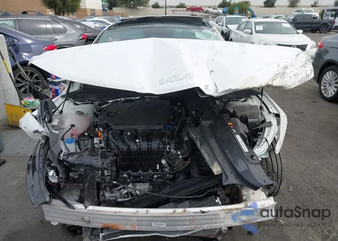 2025 Kia K5 Gt-Line z USA, uszkodzony, nr VIN KNAG64J79S5378465